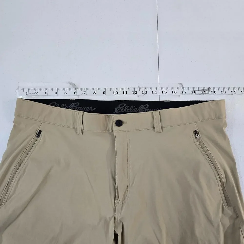 Eddie Bauer Men’s Horizon Guide Wander Shorts Carbon beige Size‎ 42 6201